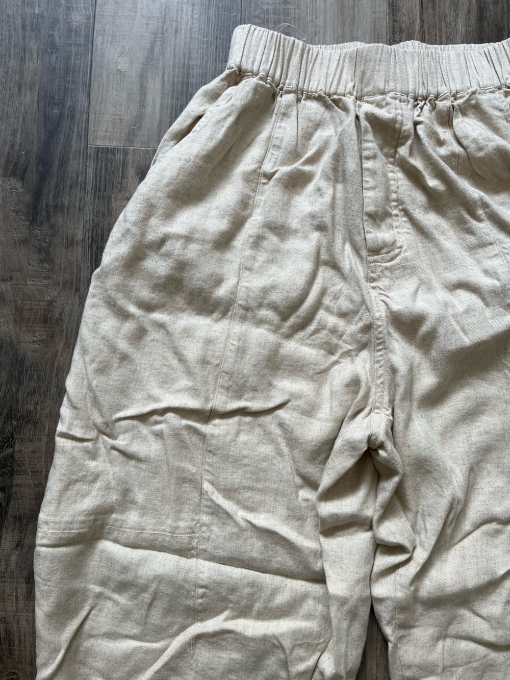 7115 by Szeki Relaxed Linen-Blend Cropped Pants in Light Beige - Picture 2 of 5